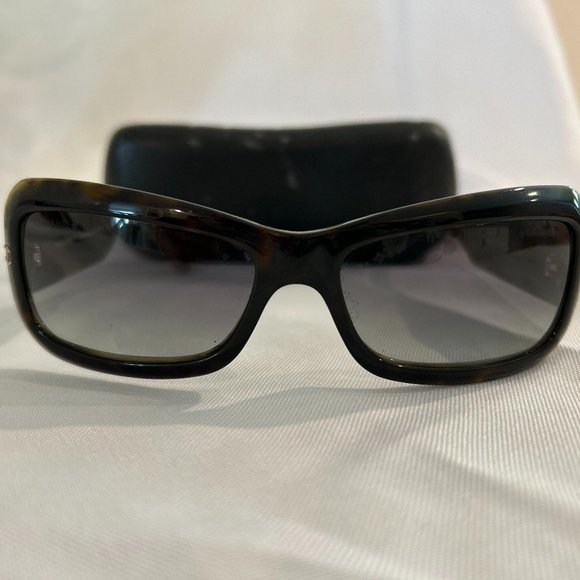 CHANEL Vintage Quilted Rectangular Sunglasses - Picture 1 of 5